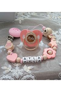 Isimli Bebek Emzik Zinciri Ve Pembe Taşlı Silikon Damaklı Emzik Seti (0-6 AY) 0021 ürün fotoğrafı