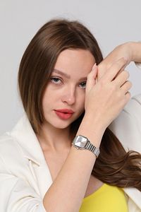 Minimal Kare Gümüş Kadın Kol Saati ürün fotoğrafı