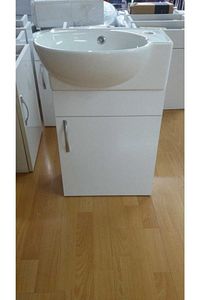Banyo Ve Tuvalet Mini Köşe Lavabo 28*45 Cm (BANYO DOLABI DAHİL) ürün fotoğrafı