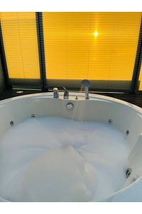 Kiraz Çiçeği Kokulu Banyo Topu 4 Adet Küvet Ve Jakuzi Köpüğü Topları ürün fotoğrafı