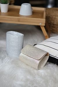 Kadın Gümüş Mini Portföy Abiye Çanta ürün fotoğrafı