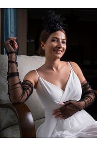 Uzun Siyah Tül Kesik Parmak Gelin Eldiveni ürün fotoğrafı