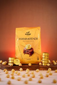 HANIMEFENDİ Fındık Parçacıklı & Dolgulu Sütlü Çikolata 300 Gr ürün fotoğrafı