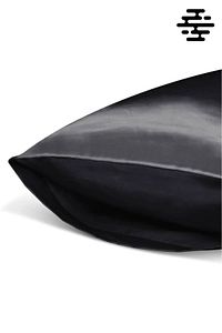 İpek Saten Yastık Kılıfı 2 Adet 50x70cm 2 Adet Saten Tokalı ürün fotoğrafı