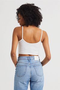 Kadın Ekru Scuba Kumaş İp Askılı Crop Top ürün fotoğrafı