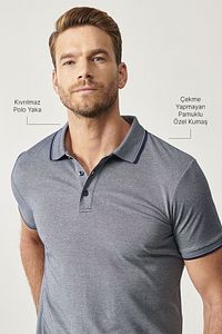 Erkek Çekmeyen Pamuklu Kumaş Slim Fit Dar Kesim Lacivert Kıvrılmaz Polo Yaka Tişört ürün fotoğrafı