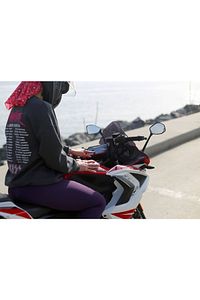 Motosiklet Sürücüsü Kol Ve Gidona Takılabilir Çantalı Telefon Tutucu 6,5"'e Kadar ürün fotoğrafı