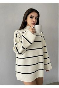 Kadın Beyaz Oversize Çizgili Yarım Balıkçı Yaka Triko Kazak, Çizgili Kazak ürün fotoğrafı