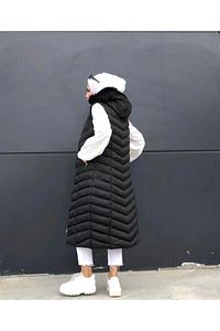 Siyah Kapüşonlu Tam Dolum Elyaf Şişme Yelek ürün fotoğrafı