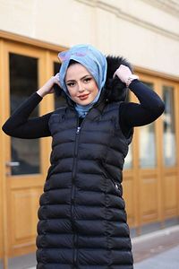 Kadın Kapüşonlu Fermuarlı Şişme Yelek ürün fotoğrafı