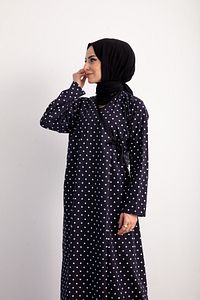 Mevsimlik Yandan Bağlamalı Namaz Elbisesi Puantiye Desenli ürün fotoğrafı