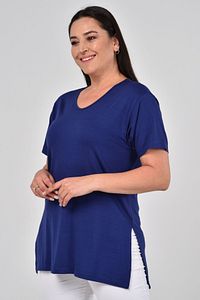 Büyük Beden Organik Pamuklu Yandan Yırtmaçlı Likralı Konfor Modeli Kısa Kollu Spor Ve Günlük T-shirt ürün fotoğrafı