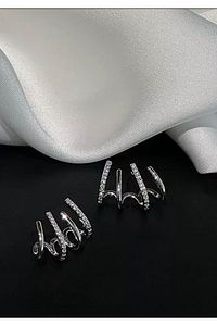 Zirkon Taşlı Pençe Küpe Çoklu Vip Küpe ürün fotoğrafı