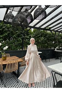 Lia Abiye Bej ürün fotoğrafı
