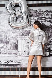 Saten Siyah Bride Nakışlı Gelin Sabahlığı ürün fotoğrafı