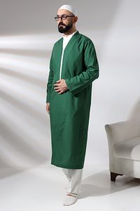 Yeşil Erkek Namaz Elbisesi V Yaka Düğmesiz Önü Açık Namaz Cübbesi ürün fotoğrafı