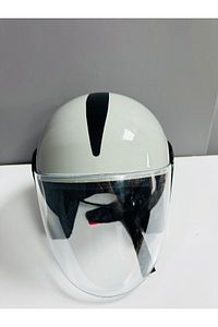 Motosiklet açık kask ürün fotoğrafı