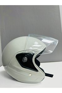 Motosiklet açık kask ürün fotoğrafı