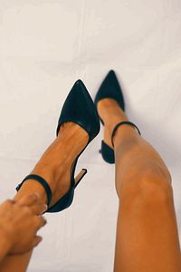 Kadın Siyah Cilt Stiletto Sivri Burun Topuklu Ayakkabı ürün fotoğrafı