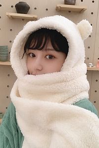Kapüşonlu Peluş Bere Atkı Kadın Welsoft Polar Boyunluk Şalı Rüzgar Geçirmez Kulaklı Şapka ürün fotoğrafı