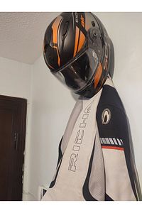 Motosiklet Bisiklet Scooter Kask Ve Mont Duvar Askısı Kask Tutucu Mont Askılıklı Vida Dübel Dahil V2 ürün fotoğrafı