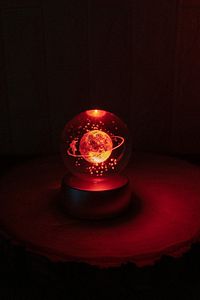 Renk Değiştiren Led Işıklı Cam Satürn Kız Küre Dolunay Lamba Ve Zirkon Gümüş Satürn Kolye Kar Küresi ürün fotoğrafı