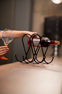 Metal Siyah Özel Tasarım Şaraplık - Lüks Içecek Sunumu - Cherry ürün fotoğrafı
