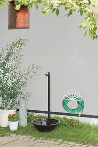 Beyaz Metal Hortum Tutucu - Lotus Desenli Bahçe Dekoru - Oyster ürün fotoğrafı