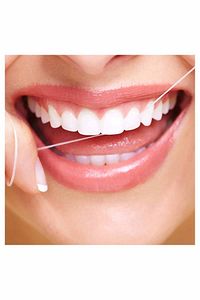 Diş Ipi Essential Floss 50 M ürün fotoğrafı