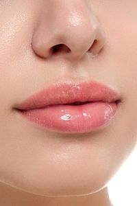 Uzun Süre Kalıcı Yapışkan His Bırakmayan Nemlendirici Dudak Parlatıcısı - Lipgloss 01 Rose Pink ürün fotoğrafı