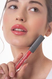 Uzun Süre Kalıcı Yapışkan His Bırakmayan Nemlendirici Dudak Parlatıcısı - Lipgloss 01 Rose Pink ürün fotoğrafı