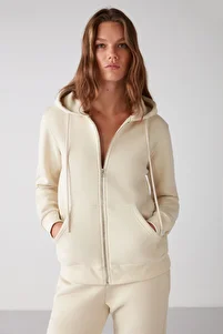 Carlota Kadın Yumuşacık Içi Polarlı 3 Iplik Relaxed Kapüşonlu Fermuarlı Vanilya Sweatshirt ürün fotoğrafı