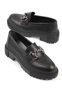 Oval Burunlu Metal Tokalı Trak Tabanlı Kadın Loafer ürün fotoğrafı