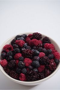 Freeze Dried - Orman Meyveleri Paketi - Freeze Dry Meyve Kurusu - Böğürtlen, Frambuaz, Yaban Mersini ürün fotoğrafı