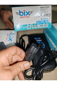 5 akülü tüm elektrikli motorsikletler için uygundur 60 volt 20 24 amper akü şarj cihazı otomatik ürün fotoğrafı