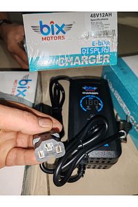 5 akülü tüm elektrikli motorsikletler için uygundur 60 volt 20 24 amper akü şarj cihazı otomatik ürün fotoğrafı