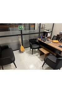 Ahşap Ayaklı Siyah Deri Ofis Koltuk Takımı Büro Koltuk Ve Kanepeleri Deri Ofis Mobilyası ürün fotoğrafı