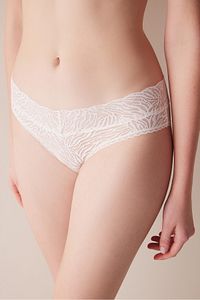Lacy Elegance Dantel Ekru Hipster Külot ürün fotoğrafı