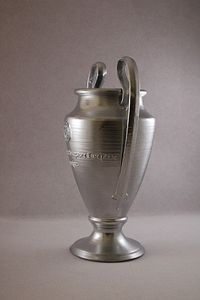 Uefa Şampiyonlar Ligi Kupası 20 Cm ürün fotoğrafı
