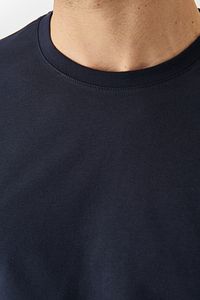Erkek Lacivert %100 Pamuk Slim Fit Dar Kesim Bisiklet Yaka Basic Tişört ürün fotoğrafı