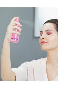 Aqua Rose Organik Gül Suyu Nemlendirici Yüz Sprey 150ml, Makyaj Öncesi ve Makyaj Sonrası Sabitleyici ürün fotoğrafı