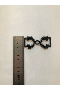 Şık Metal Bağlama Aparatı – Ayakkabı Kemer ve Dekoratif Ürünler İçin İdeal Aksesuar ürün fotoğrafı