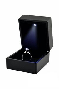 Led Işıklı Özel Alyans/tektaş Pırlanta Yüzük Kutusu Siyah ürün fotoğrafı