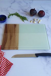 Kanallı Cam Kesme Tahtası - Cam Kesme Tablası | Kenarı Ahşap Desenli | 25cm X 35cm | Patentli Ürün ürün fotoğrafı