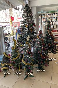 120 Cm Yılbaşı Çam Ağaç Seti 5 Metre Peri Led Işıklı Ve Yılbaşı Süsleri Paketi, Kar Spreyi ürün fotoğrafı