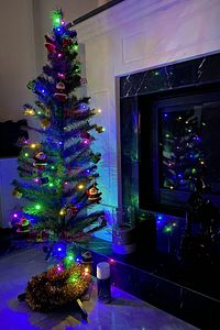 120 Cm Yılbaşı Çam Ağaç Seti 5 Metre Peri Led Işıklı Ve Yılbaşı Süsleri Paketi, Kar Spreyi ürün fotoğrafı