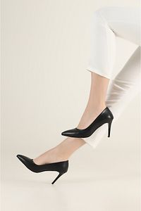 Rahat Ve Şık 9 Cm Topuklu Stiletto Siyah Kadın Ayakkabı ürün fotoğrafı