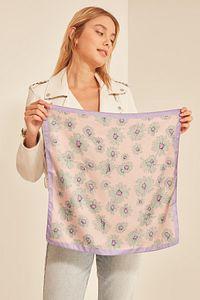 13934 Açık Çiçek Desenli Lila Bandana Fular ürün fotoğrafı
