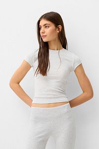 Kısa kollu bisiklet yaka t-shirt ürün fotoğrafı