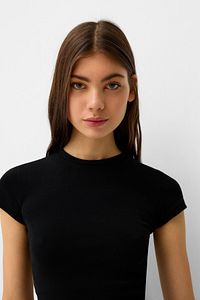 Kısa kollu bisiklet yaka t-shirt ürün fotoğrafı